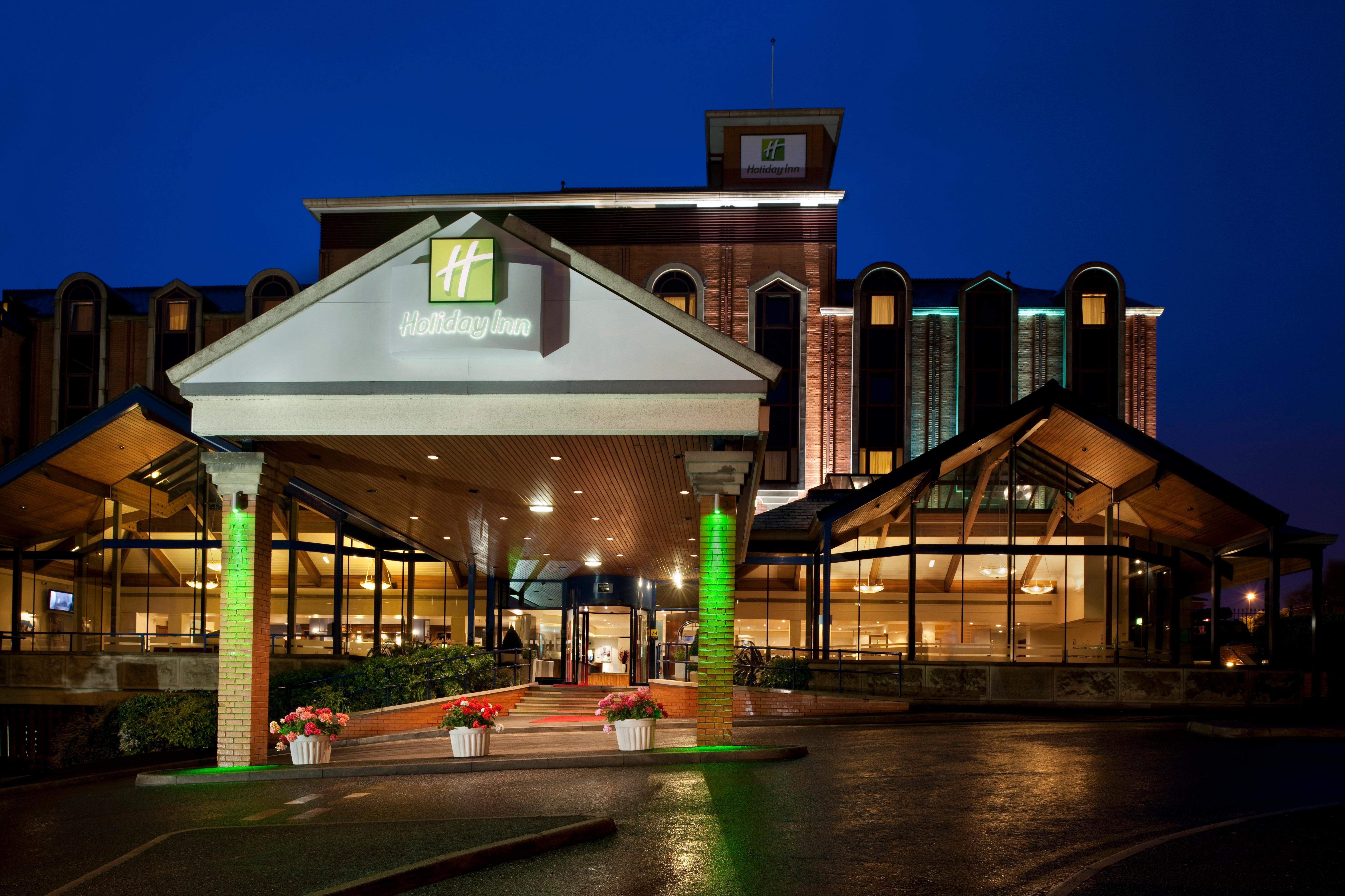 Holiday Inn Bolton Centre Exterior foto
